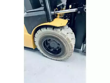 Eléctrico - 4 rodas 2018  CAT Lift Trucks EP35N (10)