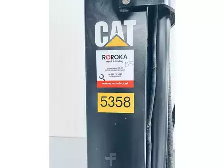 Eléctrico - 4 rodas 2018  CAT Lift Trucks EP35N (2)