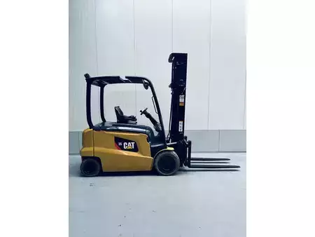Eléctrico - 4 rodas 2018  CAT Lift Trucks EP35N (9)
