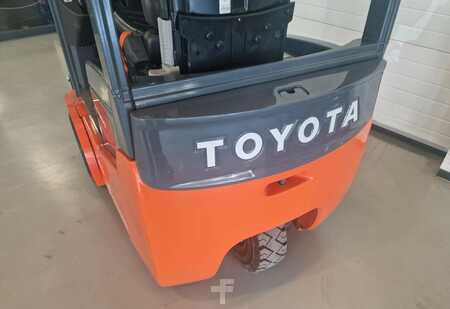Chariots électriques à 3 roues 2023  Toyota 8FBES10T (5)