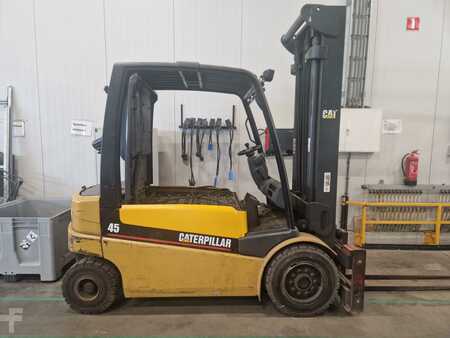 Elektromos 4 kerekű 2006  CAT Lift Trucks EP45 (1)