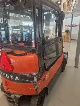Elektro čtyřkolový VZV 2012  Toyota 7FBMF30 (8)