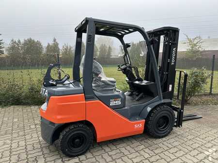 LPG VZV 2024  Toyota 02-8FGF25 (1)