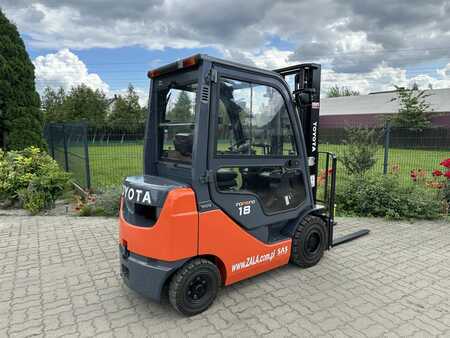 Empilhador diesel 2019  Toyota 02-8FDF15 (1)