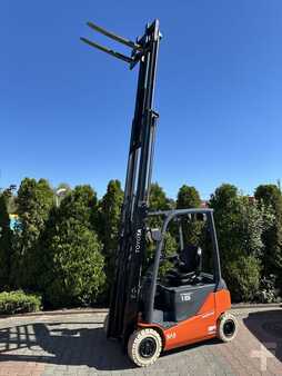 Elektro čtyřkolový VZV 2016  Toyota 8FBMK16T (8)