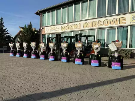 Wózki niskiego podnoszenia 2025  Jungheinrich PTL 1.5 (10)