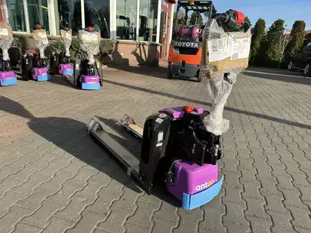 Wózki niskiego podnoszenia 2025  Jungheinrich PTL 1.5 (6)