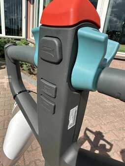 Lavtløftende truck 2024  Jungheinrich AME 15 (6)