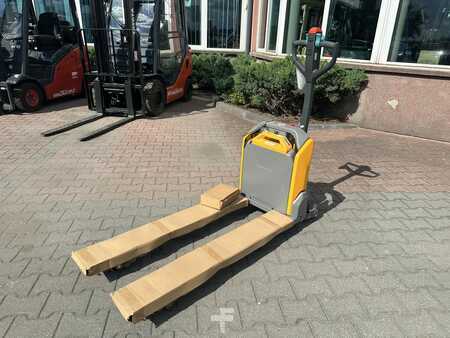 Lavtløftende truck 2024  Jungheinrich AME 15 (7)