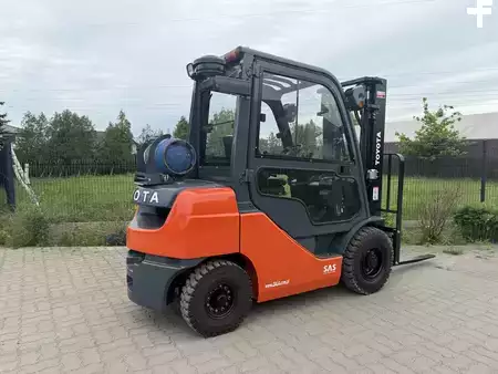 Wózki gazowe 2019  Toyota 02-8FGF25 (1)