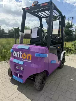 Elektryczne 4-kołowe 2026  AntOn CBH 2.5 (3)