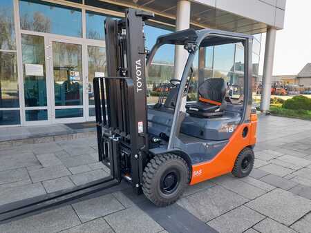 Propane Forklifts 2023  Toyota 02-8FGF18 (3) 