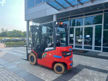 Eléctrico - 4 rodas 2025  Heli CPD25-GC6-LI-S (7)