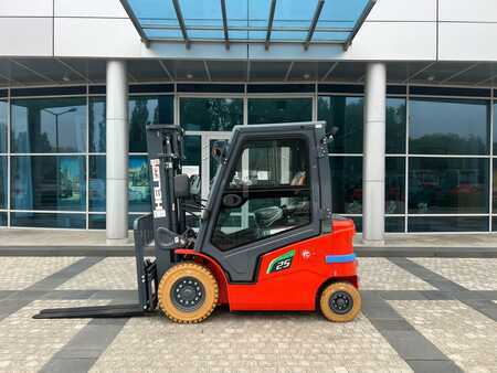 4-wiel elektrische heftrucks 2025 Heli CPD25-GC6-LI-S (1)