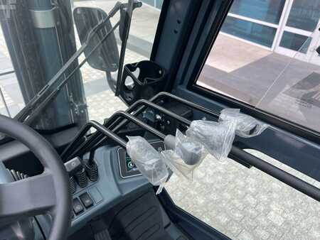 Eléctrico - 4 rodas 2025  Heli CPD35-GC6-LI-S (5)