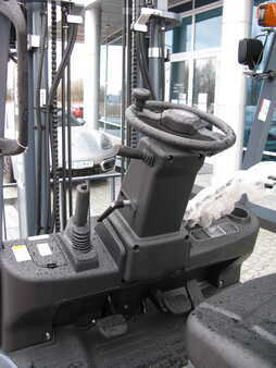 Nestekaasutrukki 2025  Heli CPYD18-KU1H (3)