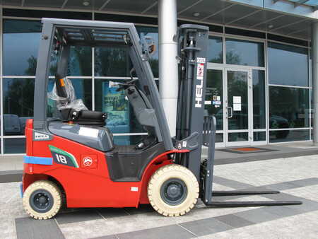 4-wiel elektrische heftrucks 2025 Heli CPD18-GB2-LI-M (1)