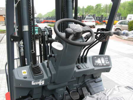 4-wiel elektrische heftrucks 2025 Heli CPD25-GB2-LI-M (4)