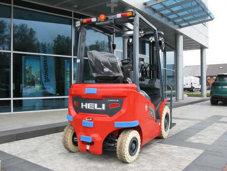 Eléctrico - 4 rodas 2025  Heli CPD25-GB2-LI-M (5)