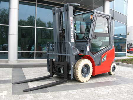 4-wiel elektrische heftrucks 2025 Heli CPD25-GB2-LI-M (3)