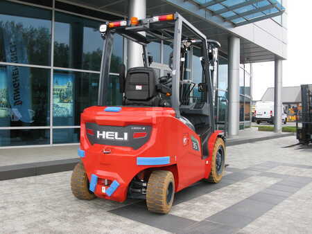 Eléctrico - 4 rodas 2025  Heli CPD35-GB2-LI-M (3)