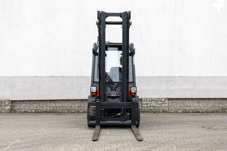Dízel targoncák 2014  Linde H35D-02 EVO (3)
