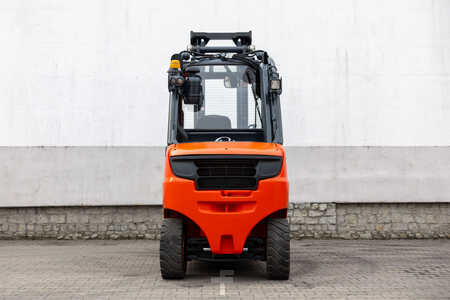 Dízel targoncák 2014  Linde H35D-02 EVO (4)