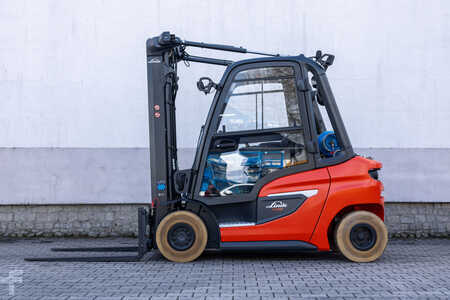 Gázüzemű targoncák 2022  Linde H25T-01 (2)