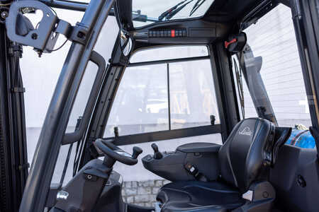 Gázüzemű targoncák 2022  Linde H25T-01 (5)