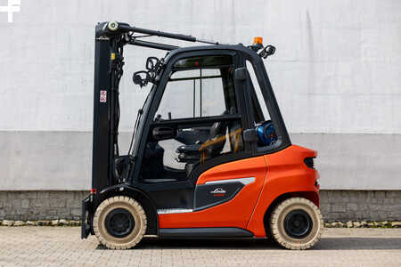 Gázüzemű targoncák 2020  Linde H25T-01 (2)