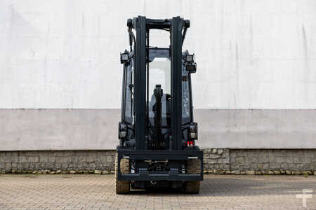 Gázüzemű targoncák 2020  Linde H25T-01 (4)