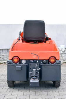 Tractor de arrastre 2012  Linde P 60 (4) 