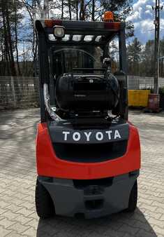 Treibgasstapler 2014  Toyota 02-8FGF25 (4)