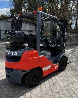 LPG Forklifts 2014  Toyota 02-8FGF25 (5)