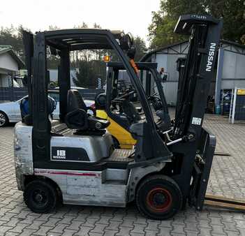 LPG Forklifts 2006  Nissan PD01A18PQ (6)
