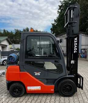 LPG Forklifts 2011  Toyota 02-8FGF25 (4)