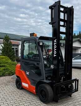 LPG Forklifts 2011  Toyota 02-8FGF25 (3)