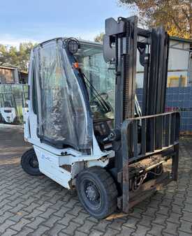 Diesel heftrucks 2015  Unicarriers Y1D2A20Q (6)