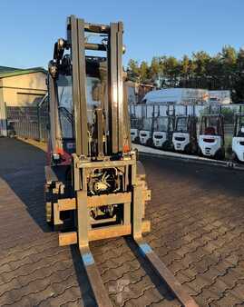 Diesel heftrucks 2017  Linde H35D (2)