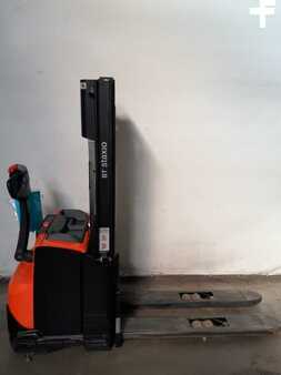 Pallet Stackers 2024  Toyota SWE100 (1)