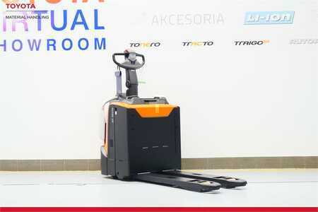 Electric Pallet Jacks 2016  BT LPE200 (1)