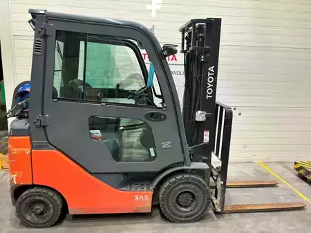 Carrelli elevatori GPL 2022  Toyota 02-8FGF15 (1)