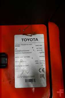 Toyota RRE 140 H