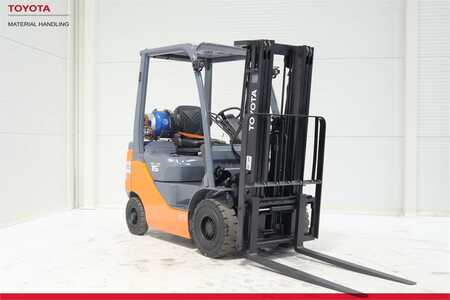 Propane Forklifts 2022  Toyota 02-8FGF15 (2)