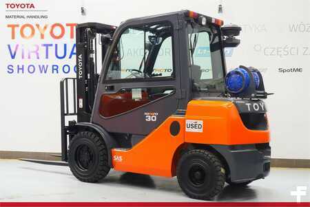Propane Forklifts 2019  Toyota 02-8FGF30 (1)