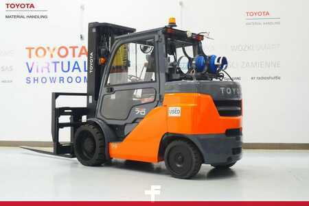 Propane Forklifts 2016  Toyota 8FGC70U (1)