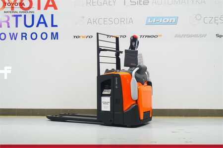 Electric Pallet Trucks 2024  Toyota LPE200 (1)