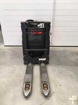 Wózki z platformą operatora 2016 Linde D12HPSP/133 (4)