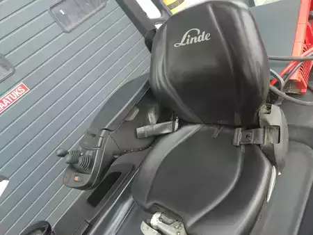 Carrelli elettrici 4 ruote 2019  Linde E35RHL/387 New Battery (10)