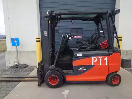 Carrelli elettrici 4 ruote 2019  Linde E35RHL/387 New Battery (2)